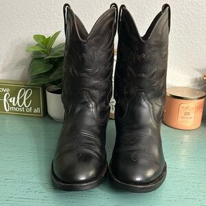 Mens Survivors Boots SZ 9